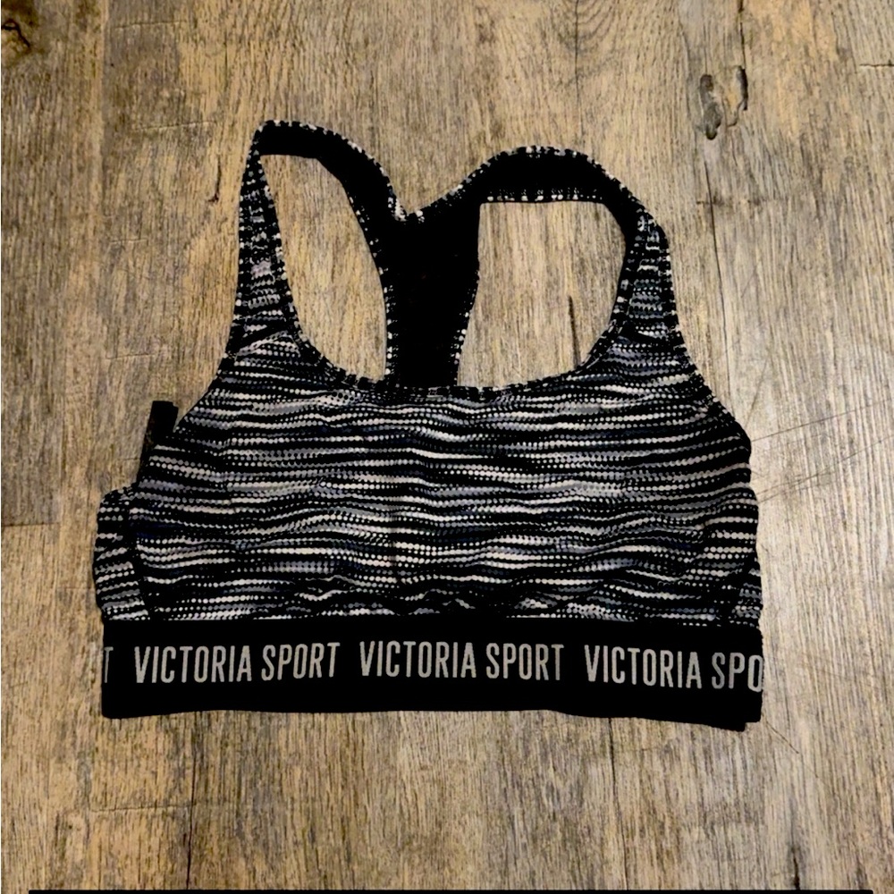 Victoria Sport sport bra size medium